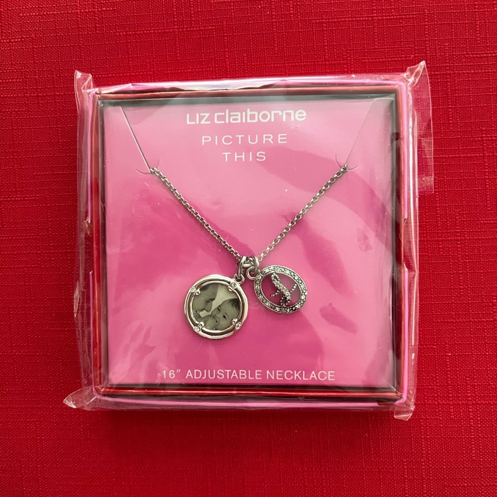 NIB Liz Claiborne Silver Picture This 16” Adjustable Necklace Letter L